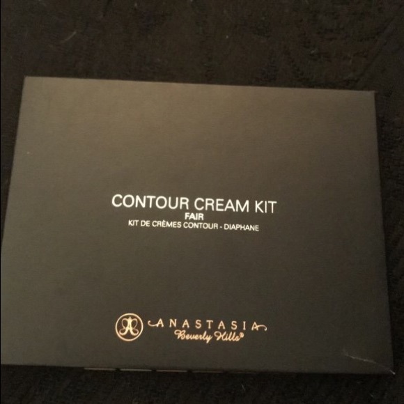 Anastasia Beverly Hills Other - Anastasia contour kit